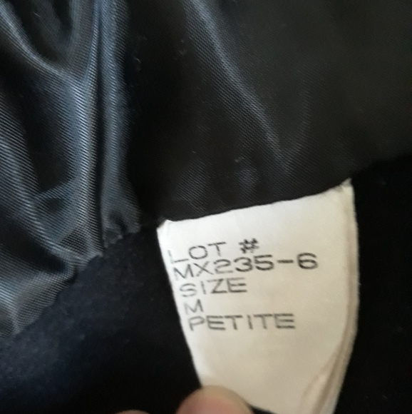 Black Wool Pea Coat w/ Scarf Size Medium/10 Petite - Picture 8 of 8